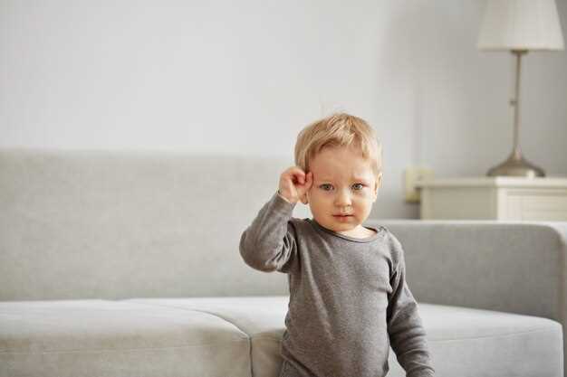 Симптомы и причины отита уха у ребенка