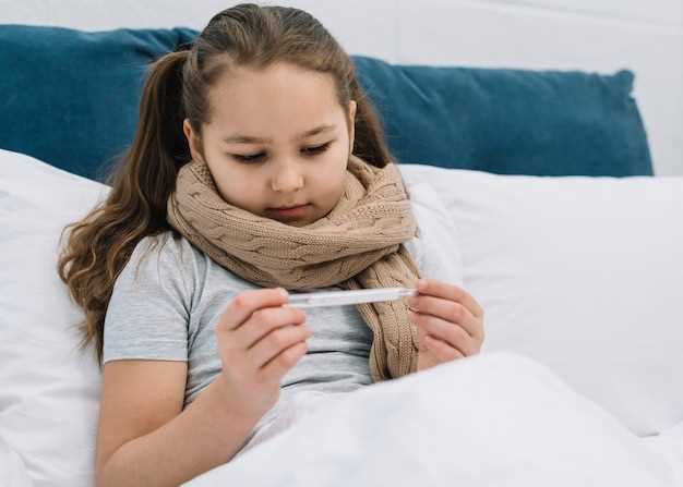 Стоматит с температурой: причины и симптомы у детей
