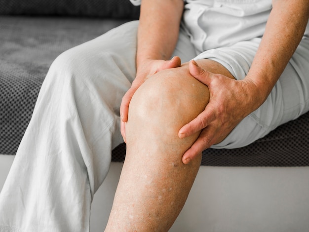 Как снять боль и уменьшить воспаление косточки на ноге у большого пальца